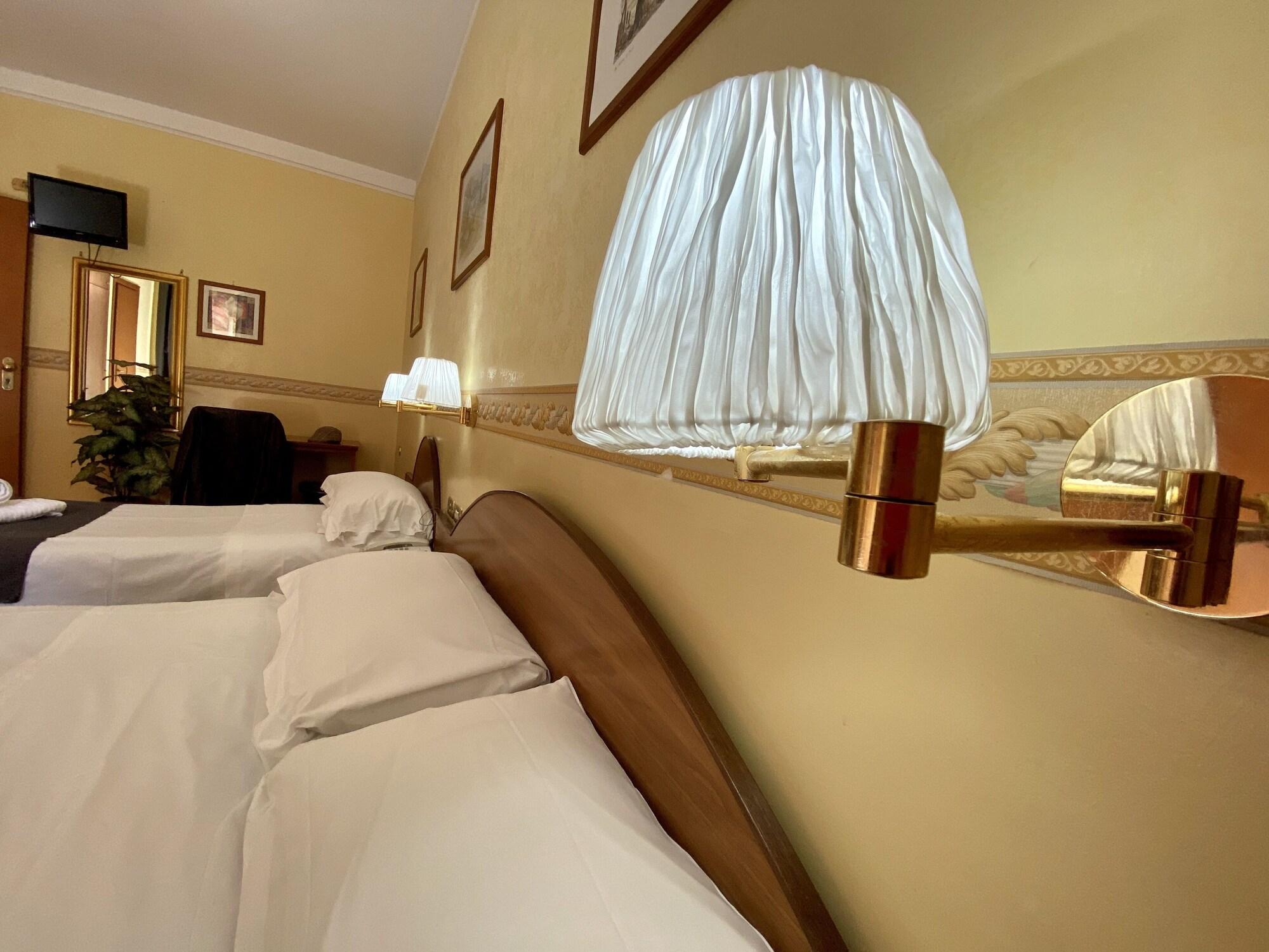 Hotel Resi Rzym Zewnętrze zdjęcie